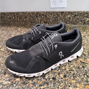 On Running Men's Black Athletic Shoes 10.5